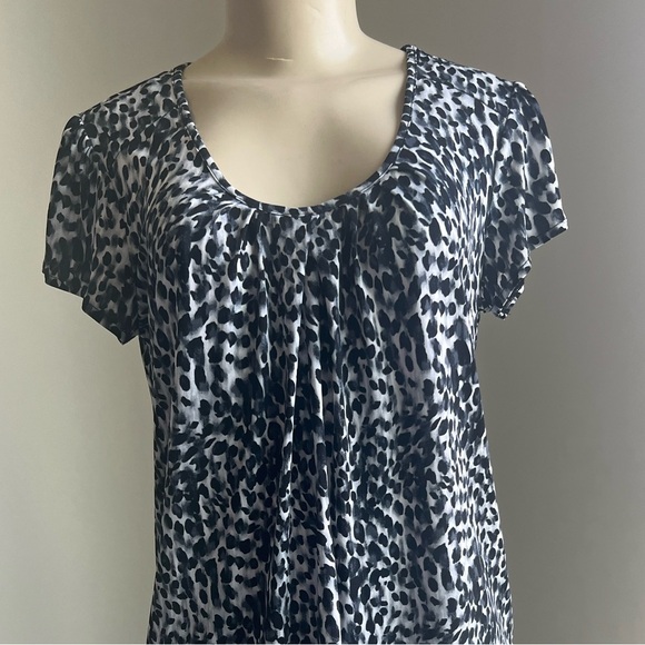Michael Kors Animal Print Cap Sleeved Top​ - Picture 1 of 6